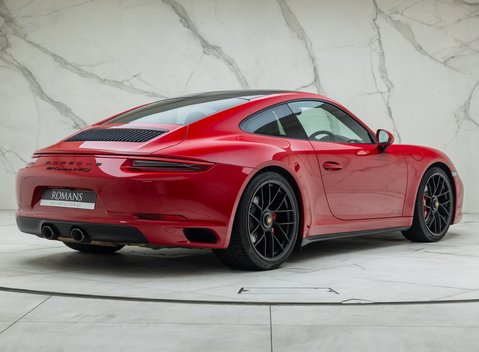 Porsche 911 Carrera 4 GTS (991.2) 6