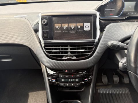 Peugeot 2008 PURETECH ALLURE 3