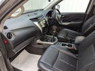 Nissan Navara 2.3 Navara Tekna dCi 4WD 5dr 51