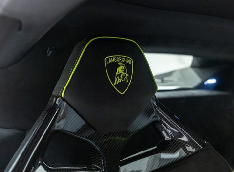 Lamborghini Huracan Tecnica 12