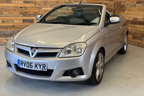 Vauxhall Tigra 1.4i 16v Exclusiv Convertible 2dr Petrol Manual (a/c) (146 g/km, 89 bhp) 8