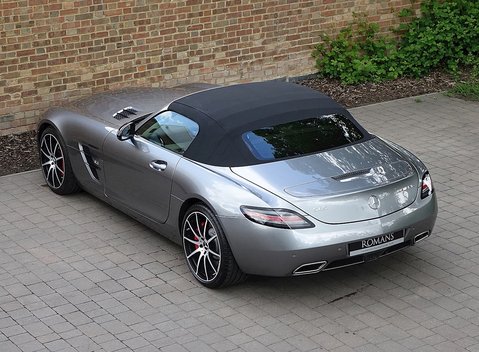 Mercedes-Benz SLS AMG GT Roadster 4