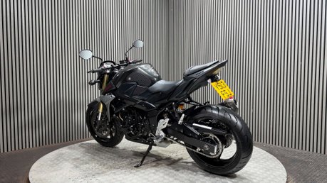 Suzuki GSR750 2013 ONLY 9K STUNNING EXAMPLE LONG MOT NAKED 750CC 6