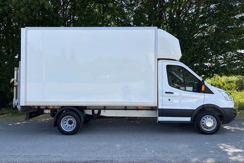 Ford Transit 350 Drw L3 155 ps Luton with Tail Lift - Air Conditioning 8