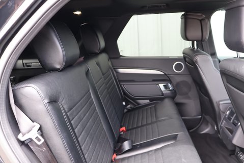 Land Rover Discovery 2023 R-DYNAMIC SE MHEV rear seat conversion deployable side steps  22