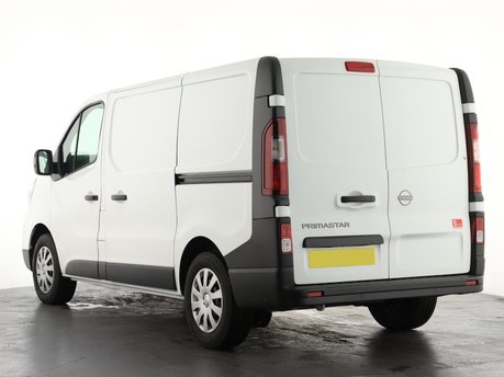 Nissan Primastar 30 L1H1 2.0 dCi 110ps Acenta 9