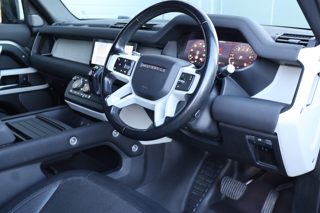 Land Rover Defender 90 X-DYNAMIC SE MHEV STYLED BY SEEKER UK 350 BHP UPGRADE  14