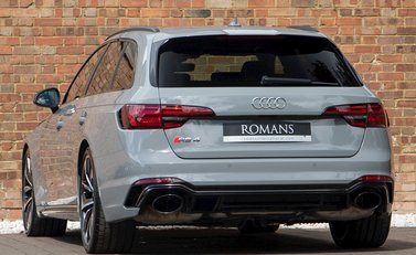 Audi RS4 Avant 3
