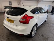 Ford Focus 1.0T EcoBoost Zetec Navigator Euro 5 (s/s) 5dr 8