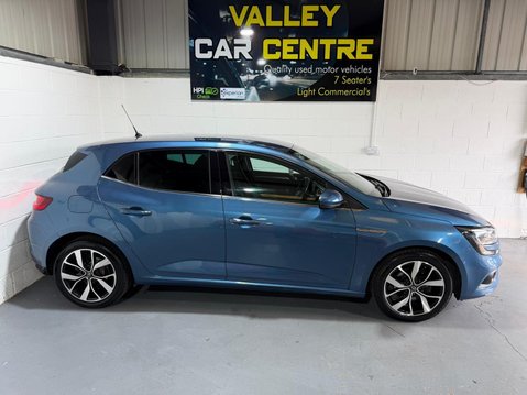 Renault Megane 1.3 TCe Iconic Euro 6 (s/s) 5dr 4