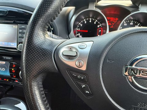 Nissan Juke 1.6 Juke N-Connecta CVT 5dr 20