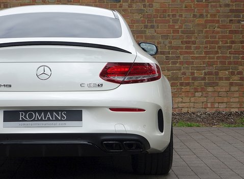 Mercedes-Benz C Class C63 S Coupe 17
