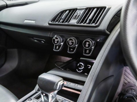 Audi R8 5.2 FSI V10 Coupe 2dr Petrol S Tronic Euro 6 (s/s) (540 ps) 48