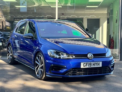 Volkswagen Golf R TSI 4MOTION DSG