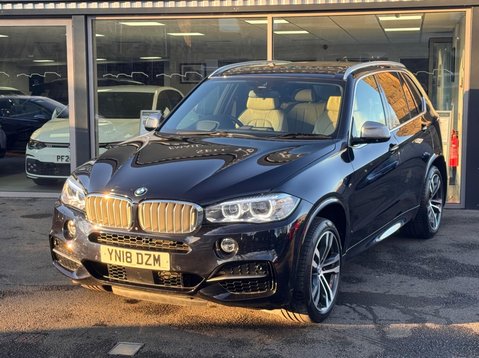 BMW X5 M50D 25
