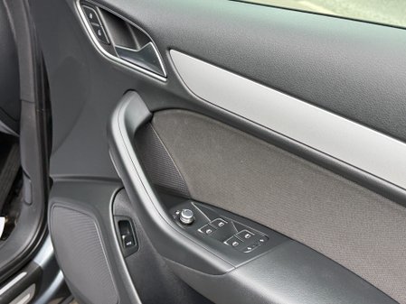 Audi Q3 TDI QUATTRO SE 25