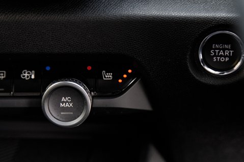 Citroen C4 PURETECH SHINE PLUS S/S EAT8 44