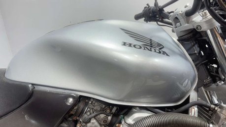 Honda CB 1998 42K GOOD COMMUTER BIKE NEW MOT SERVICED 600CC NAKED 14