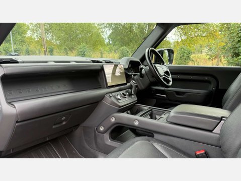 Land Rover Defender 3.0 Defender Hard Top X-Dynamic HSE D MHEV Auto 4WD 7