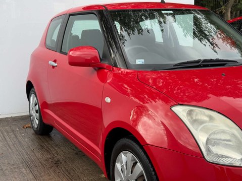 Suzuki Swift 1.3 Swift GL 3dr 10