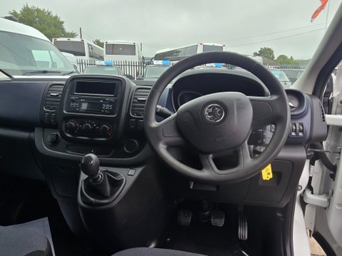 Vauxhall Vivaro L2H1 2900 COMBI CDTI BITURBO S/S 10