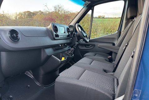 Mercedes-Benz Sprinter 315 Cdi Premium Mwb Lr Panel Van 17
