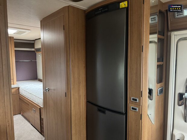 Auto-Trail Comanche Frontier|4 Berth|2 Belts|AUTO|Rear Single Beds|Hab 17