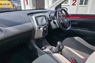 Toyota Aygo 1.0 VVT-I X-PLAY FULL SERVICE HISTORY! 9 SERVICES! BLUETOOTH! 19