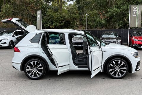 Volkswagen Tiguan R LINE TDI BMT 4MOTION DSG - PAN ROOF - APPLE CAR PLAY -ADAPTIVE CRUISE 23