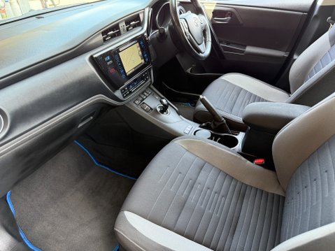 Toyota Auris VVT-I HYBRID BUSINESS EDITION TSS 38