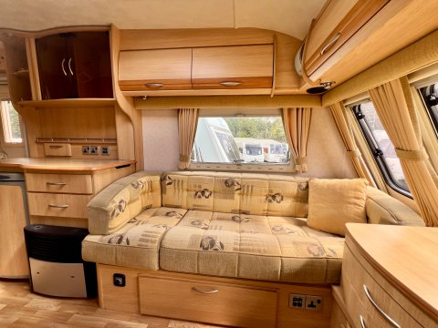 Coachman Pastiche 460 16