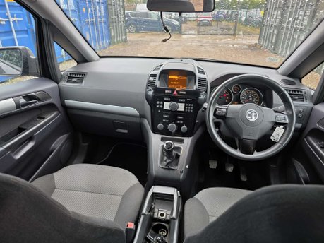 Vauxhall Zafira 1.6 16V Exclusiv MPV 5dr Petrol Manual Euro 5 (115 ps) 6