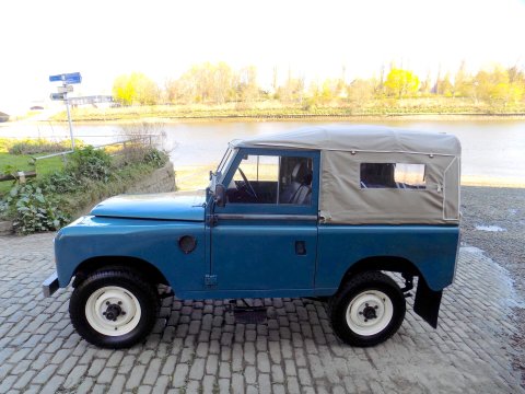 Land Rover 88 Series 111 Petrol + 7 Seats 6