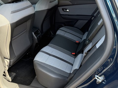 Vauxhall Grandland 1.2 Hybrid [136] GS 5dr e-DCT6 37