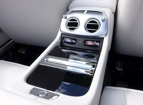 Rolls-Royce Dawn 26