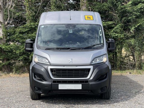 Peugeot Boxer 440 L4H2 17-SEAT MINIBUS LITE NON-D1 WITH TELESCOPIC RAMP. Euro 6 7