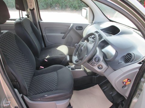 Renault Kangoo 1.5 dCi Extreme Euro 5 5dr 19