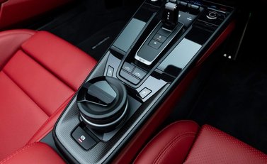 Porsche 911 Targa 4 GTS (992) 19