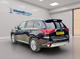 Mitsubishi Outlander 2.4h TwinMotor 13.8kWh 5h CVT 4WD Euro 6 (s/s) 5dr 9