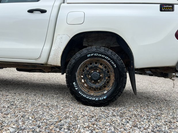 Toyota Hilux Crew Cab 4X4 Active 4WD Air Con Rear Camera EURO 6 NO VAT 19