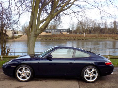 Porsche 911 CARRERA 4 8