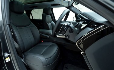 Land Rover Range Rover Sport P440e Dynamic SE 10