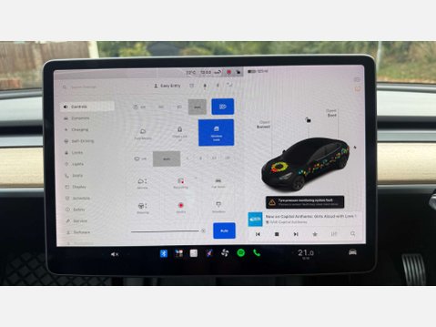 Tesla Model 3 Model 3 Long Range AWD 4WD 4dr 19
