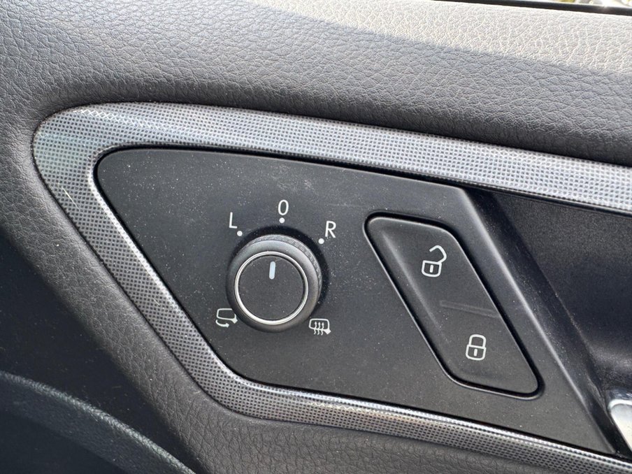 2016 Volkswagen Golf — image 24