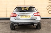 Mercedes-Benz GLA Class GLA 180 URBAN EDITION 6