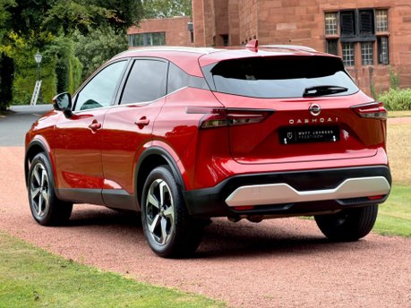 Nissan Qashqai DIG-T N-CONNECTA MHEV 6
