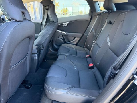 Volvo V40 2.0 V40 Momentum Nav+ D2 5dr 16