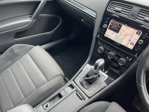 Volkswagen Golf 2.0 TSI BlueMotion Tech R DSG 4Motion Euro 6 (s/s) 5dr 16