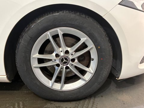 Mercedes-Benz A Class 1.5 A180d SE 7G-DCT Euro 6 (s/s) 5dr 33
