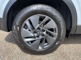 Nissan Qashqai 1.3 Qashqai Acenta Premium DiG-T MHEV 5dr 16